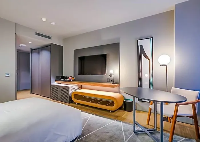 Doubletree By Hilton Hotel